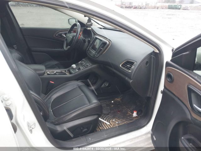 1C3CCCEG0GN114755 Chrysler 200 C