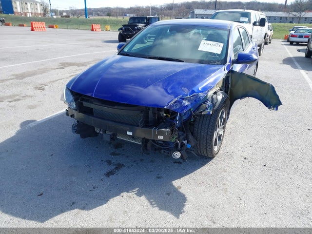 KMHLS4AG8PU617185 Hyundai ELANTRA SEL