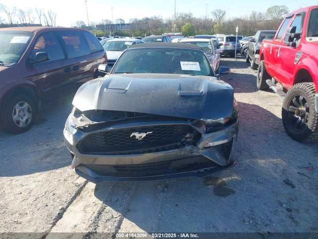 1FATP8UH8K5151266 Ford 4v