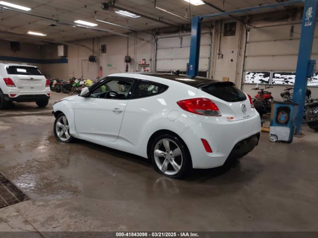 KMHTC6AD6EU199303 Hyundai Veloster Base W/black