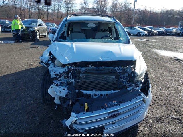 1FMCU9GD5HUE00425 Ford ESCAPE SE