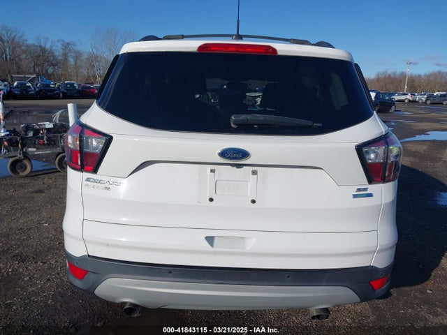 1FMCU9GD5HUE00425 Ford ESCAPE SE