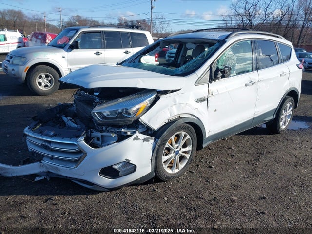 1FMCU9GD5HUE00425 Ford ESCAPE SE