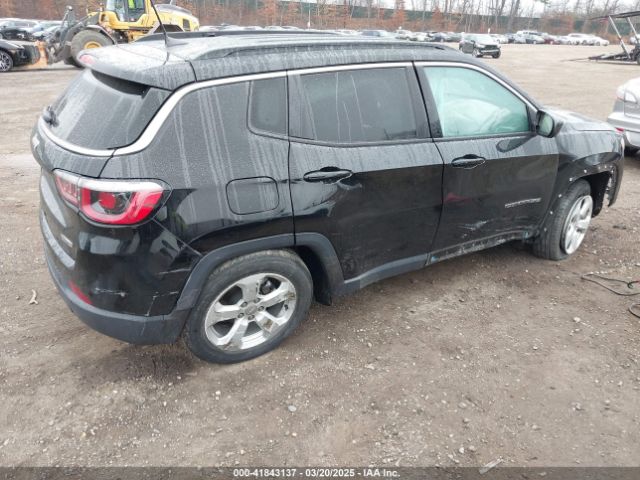 3C4NJDBB3KT689174 Jeep Compass Latitude 4x4