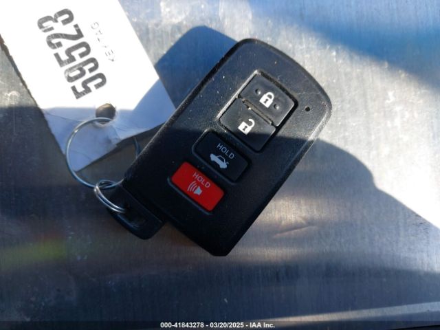 4T1BD1FK8FU148065 Toyota Camry Hybrid Xle