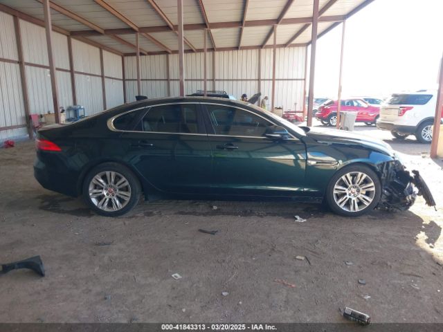 SAJBD4BV8HCY44098 Jaguar Xf 35t Premium