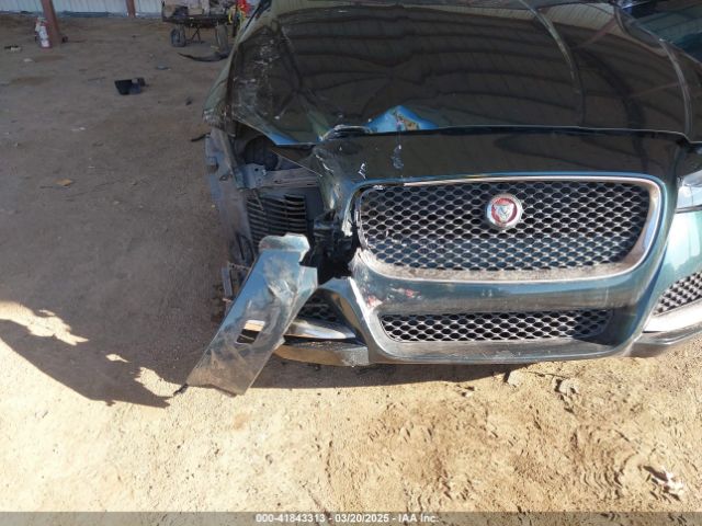 2017 JAGUAR XF SAJBD4BV8HCY44098 Photo 5
