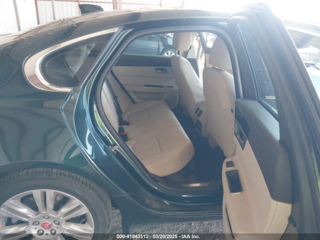 2017 JAGUAR XF SAJBD4BV8HCY44098 Photo 7