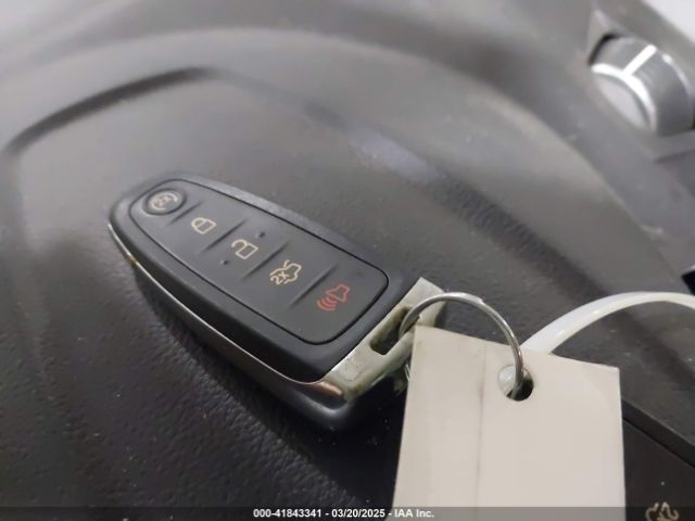 1FMCU9GD2KUA31904 Ford ESCAPE SE