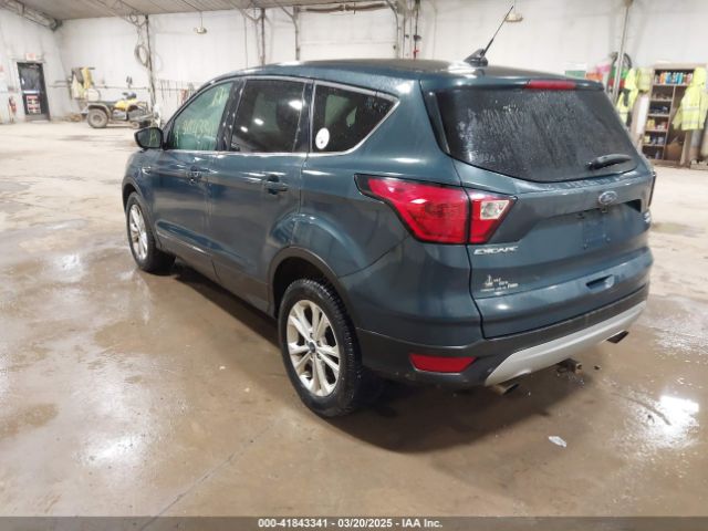 1FMCU9GD2KUA31904 Ford ESCAPE SE