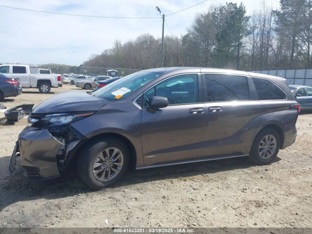 5TDKRKEC3MS028830 Toyota SIENNA LE