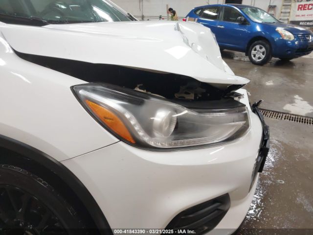 KL7CJPSM0NB537074 Chevrolet Trax Awd Lt