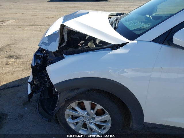Hyundai TUCSON SE 2019 KM8J2CA4XKU880939 Image 17