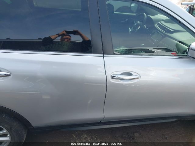 5N1AT2MT8LC715568 Nissan Rogue S Fwd