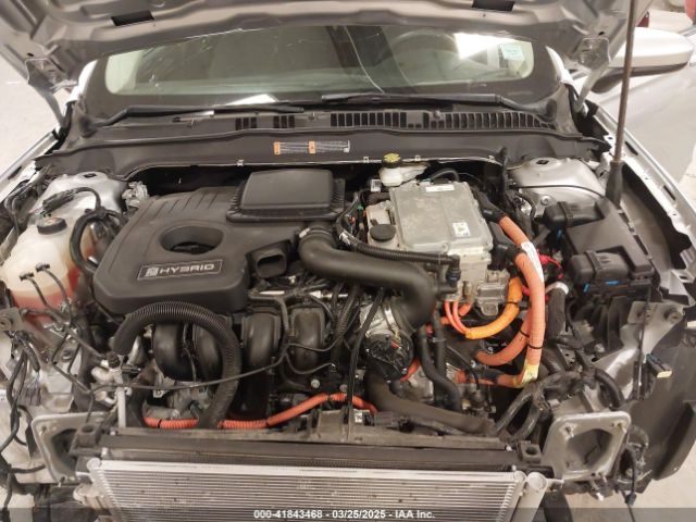3FA6P0LU3KR239121 Ford Fusion Hybrid Se