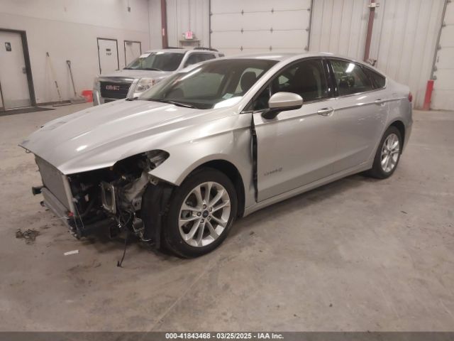 3FA6P0LU3KR239121 Ford Fusion Hybrid Se