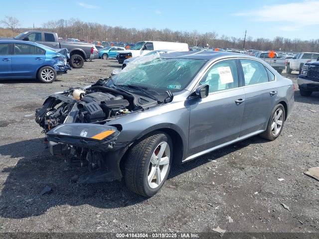 1VWBT7A34EC072615 Volkswagen Passat 1.8t Se