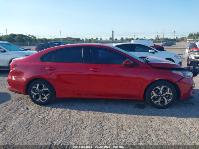 3KPF24AD8LE212962 KIA Forte Lxs
