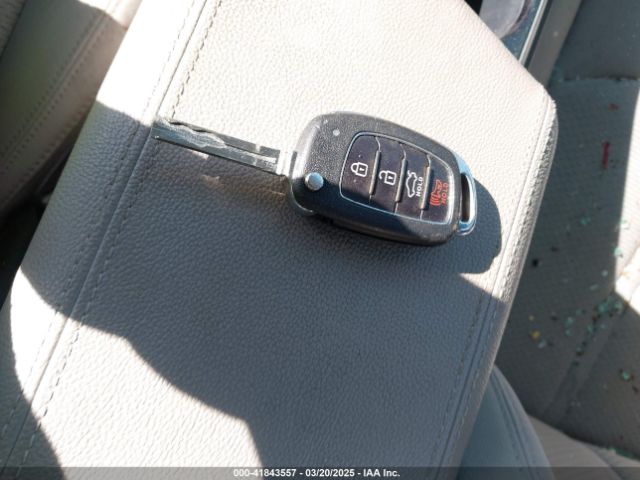 5NPE24AF3KH753232 Hyundai SONATA SE