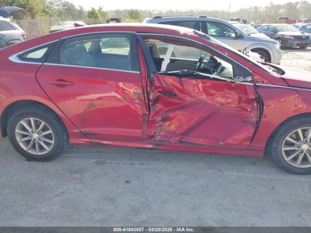 5NPE24AF3KH753232 Hyundai SONATA SE