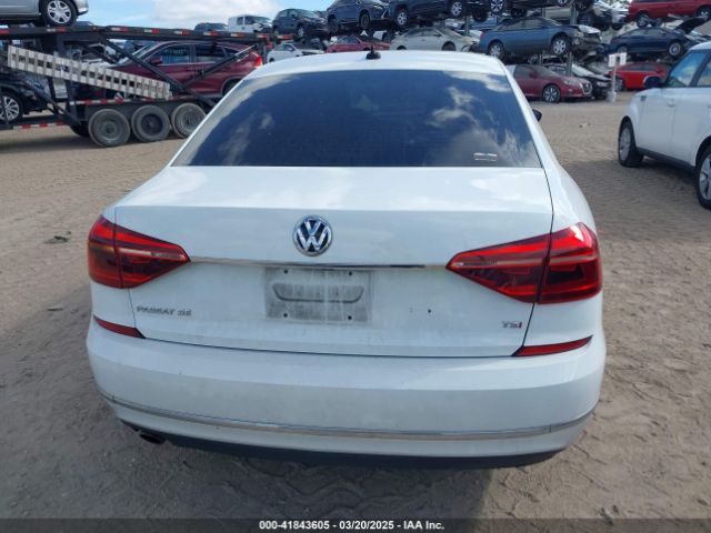 1VWBT7A37HC030895 Volkswagen Passat 1.8t Se