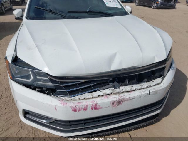1VWBT7A37HC030895 Volkswagen Passat 1.8t Se