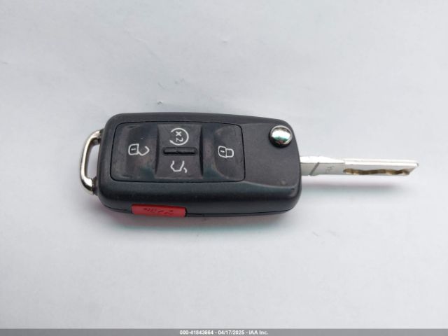 1VWMA7A33NC002392 Volkswagen Passat 2.0t R-line