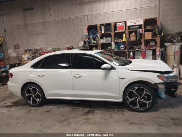 1VWMA7A33NC002392 Volkswagen Passat 2.0t R-line