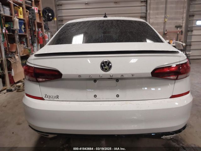 1VWMA7A33NC002392 Volkswagen Passat 2.0t R-line