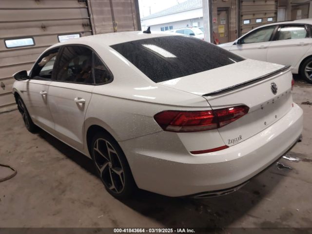 1VWMA7A33NC002392 Volkswagen Passat 2.0t R-line