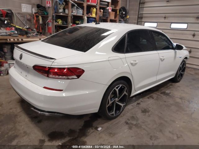 1VWMA7A33NC002392 Volkswagen Passat 2.0t R-line