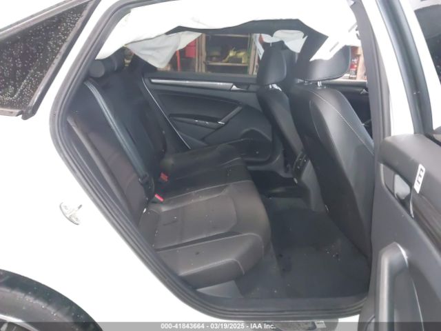 1VWMA7A33NC002392 Volkswagen Passat 2.0t R-line