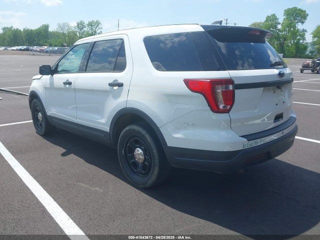 Ford Police Interceptor 2018 1FM5K8AR0JGC75321 Image 3