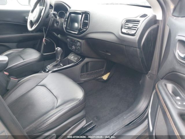 3C4NJCCB8KT777811 Jeep Compass Limited Fwd