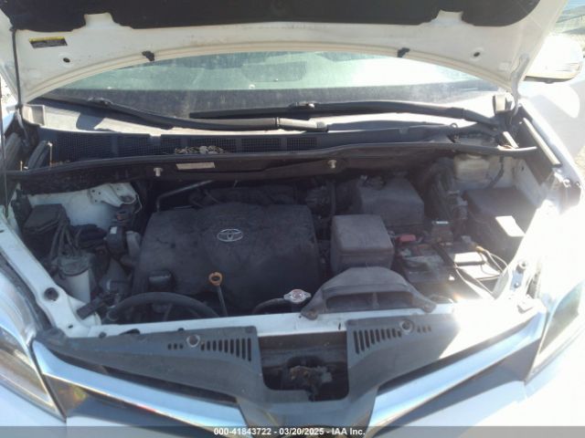 5TDYZ3DCXKS980027 Toyota Sienna Limited Premium 7 Passenger