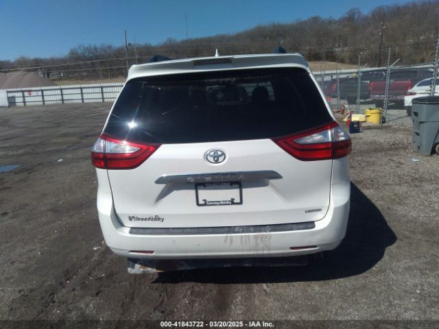 5TDYZ3DCXKS980027 Toyota Sienna Limited Premium 7 Passenger
