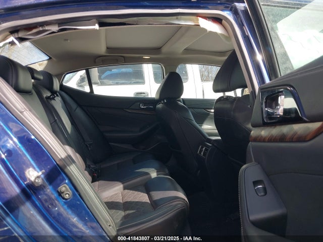 1N4AA6AP4HC399155 Nissan Maxima 3.5 Platinum