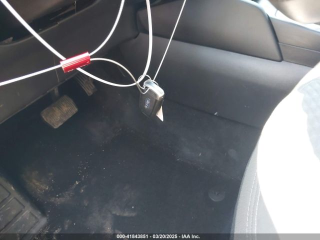 1FMCU0G6XNUA76560 Ford ESCAPE SE