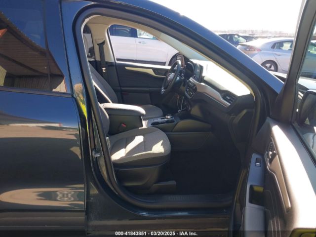 1FMCU0G6XNUA76560 Ford ESCAPE SE