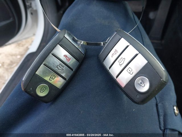 5XXGT4L3XLG440605 KIA Optima Se