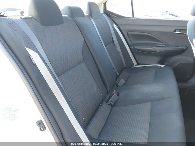 3N1CN8EV8LL875113 Nissan Versa Sv Xtronic Cvt