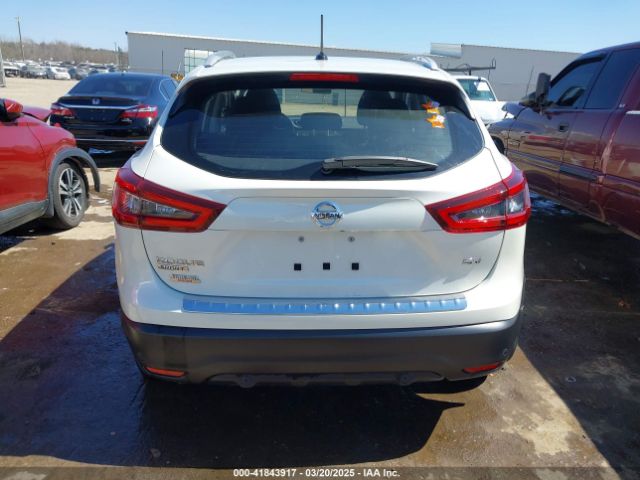 JN1BJ1BV5NW581281 Nissan Rogue Sport Sv Fwd Xtronic Cvt