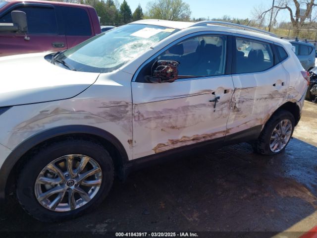 JN1BJ1BV5NW581281 Nissan Rogue Sport Sv Fwd Xtronic Cvt