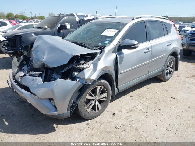 2T3WFREV0GW256260 Toyota Rav4 Xle