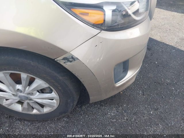 KNDMB5C15F6044093 KIA SEDONA LX