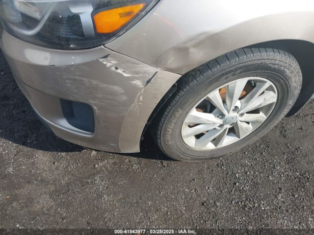KNDMB5C15F6044093 KIA SEDONA LX