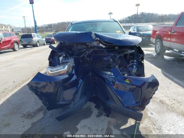 2T3P1RFV5NW253403 Toyota Rav4 Xle