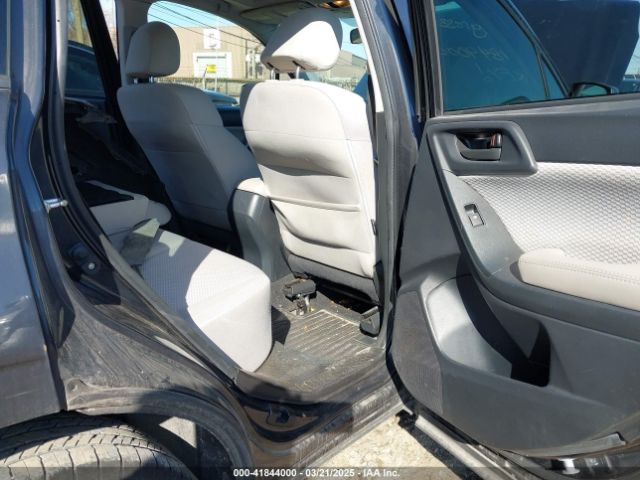 JF2SJAEC9JH411903 Subaru Forester 2.5i Premium