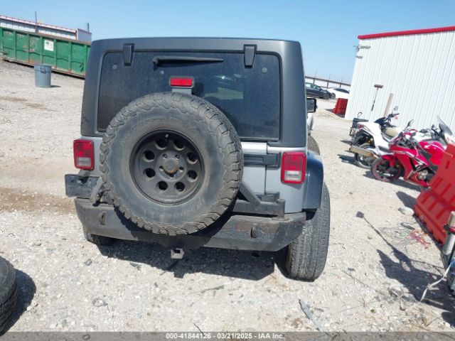 1C4BJWDG0FL745533 Jeep Wrangler Unlimited Sport