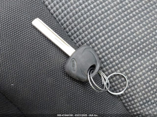 KMHD35LHXGU266602 Hyundai ELANTRA GT